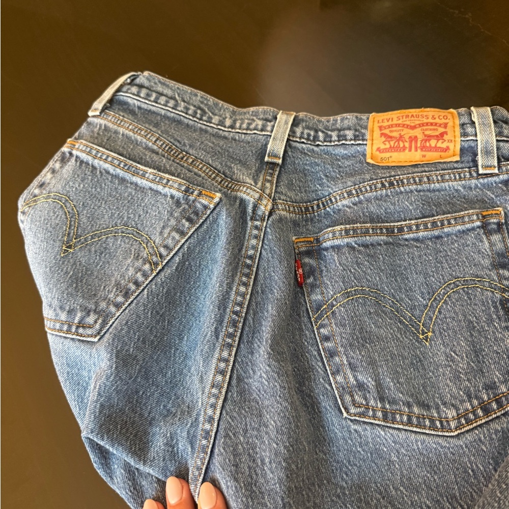 Levi's Light Blue Straight Leg Jeans - Picture 4 of 5